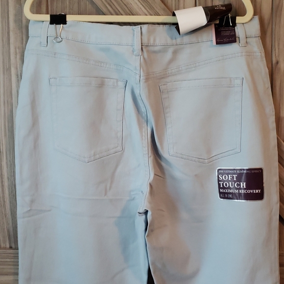 Gloria Vanderbilt Amanda Jeans - Picture 6 of 16